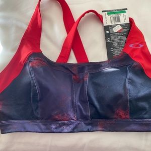Oakley Sports Bra NWT